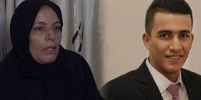 "مشهد صعب".. هذا ما قالته الأسيرة والدة الشهيد نعالوة بعد تلقيها خبر استشهاده