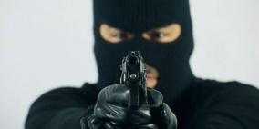 مجهولون ينفذون سطو مسلح على محل تجاري في طمرة