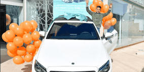 طفل يفوز بسيارة "المرسيدس" الثانية من بنك القاهرة عمان 