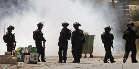 الاحتلال يقمع مسيرة على حوارة ويغلق الحاجز في كلا الاتجاهين