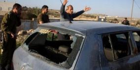 مستوطنون يرشقون مركبات المواطنين بالحجارة قرب رام الله