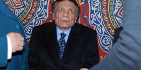 الحالة الصحية لعادل إمام.. مقربون يحسمون الجدل 