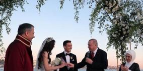 صور أردوغان في زفاف أوزيل تثير جدلا جديدا في ألمانيا