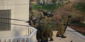 قوات الاحتلال تعتقل 13 مواطناً من الضفة