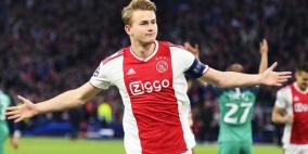 ضحى ببرشلونة.. دي ليخت يوافق على عرض مغرٍ 