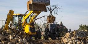 مستوطنون يجرفون عشرات الدونمات في الخليل 