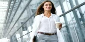 ما هي الملابس التي يجب ارتداؤها على متن الطائرة؟