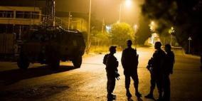 اعتقالات تطال 14 مواطنا من الضفة 