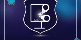 القبض على شخصين يشتبه بهما بالتشهير والابتزاز الإلكتروني في أريحا