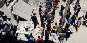 وفاة طفلة واصابة 10 مواطنين بانهيار منزل 