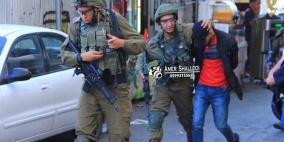 الخليل: اعتقال شابين خلال مواجهات في باب الزاوية