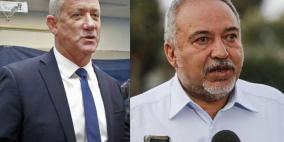 غانتس يقبل شروط ليبرمان لتشكيل ائتلاف حكومي