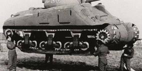 استخدم الحلفاء في الحرب العالمية الثانية بالونات على شكل دبابات للخداع