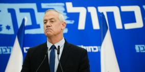 غانتس يبدأ مشاروات تشكيل "حكومة وحدة ليبرالية"