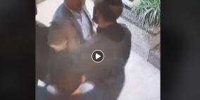 شاهد: الاحتلال يعتقل وزير شؤون القدس فادي الهدمي بعد الاعتداء عليه