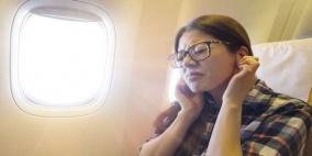 نصائح للتخلص من ألم الأذنين على متن الطائرة