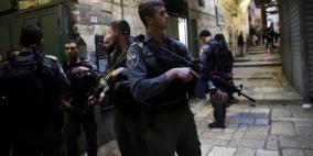 الاحتلال يعتقل مسنا مقدسيا