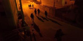 الاحتلال يعتقل 22 مواطنا على الأقل من الضفة