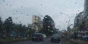الطقس: انخفاض ملموس وسقوط زخات متفرقة من الأمطار