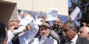 الاطباء يعتصمون أمام نقابتهم برام الله