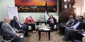 الكيلة:  نحضر لإرسال مستلزمات طبية وأدوية خاصة بـ "كورونا" لغزة