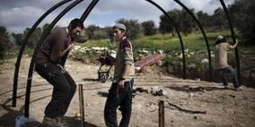 مستوطنون يعيدون بناء مبان في بؤرة استيطانية قرب نابلس