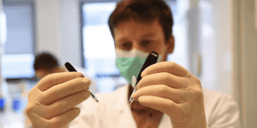 منظمة الصحة: "كورونا" ظهر في فرنسا قبل انتشاره بالصين