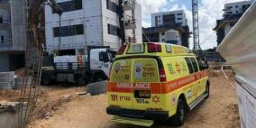 مصرع عامل في ورشة بناء قرب جسر الزرقاء