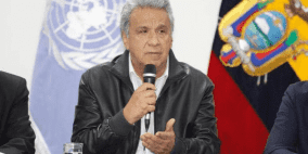 رئيس يخفض راتبه ورواتب مسؤولين إلى النصف بسبب كورونا