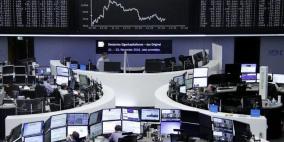 أسهم أوروبا تتراجع قبل بيانات مؤشر مديري المشتريات