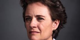 "الدرع الحارس".. شرطية أميركية تثير الإعجاب وسط الاحتجاجات