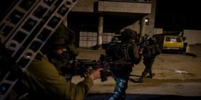 اعتقالات تطال 18 مواطنا من الضفة بينهم طالبة جامعية