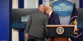 إطلاق نار خارج البيت الأبيض يتسبب بإرباك ترامب على الهواء