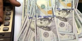 الدولار يهبط وسط ترقب للتطورات السياسية والاقتصادية الأمريكية