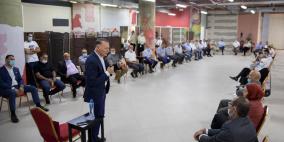 بشار المصري يدعو مجموعة من البلدات والقرى المحيطة إلى التعاون الجماعي 