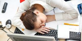 هل تشعر بالكسل أثناء الدراسة.. إليك الحل السريع !