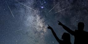 أحداث فلكية منتظرة في أكتوبر.. منها زخة شهب التنين والقمر الأزرق