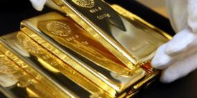 الذهب يقبع في نطاق ضيق