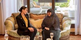 بالصور.. ياسمين صبري تستقبل سيدة المطر