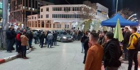 تجار الخليل يحتجون على  قرار الإغلاق 