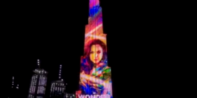 دبي تحتفل بممثلة إسرائيلية وتضع صورتها على أهم معالمها