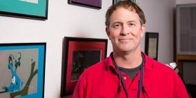 وفاة مخرج "سبونج بوب" و"هيا آرنولد"