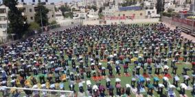 قرار بإقامة خطبة وصلاة الجمعة في الساحات العامة