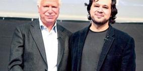 هكذا نعى الشاعر تميم البرغوثي والده