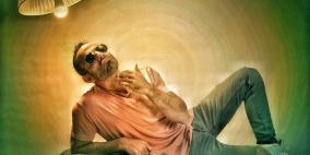 الفلسطيني "أبو أثينا" يصدر أغنية "الشنطة"