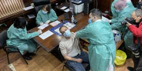 اتهامات عبر مواقع التواصل بالحصول على اللقاح دون وجه حق