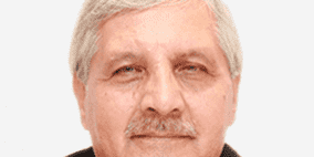 أنا وأُمّي ويافا بساط ضوء،وامرأة من تفّاح