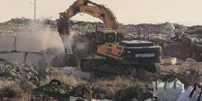 الاحتلال يهدم منشآت تجارية شرق القدس