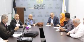 منتدى المنارة يعلن نتائج مسابقة "قناديل الأدب أسرى مبدعون"