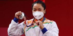 بعد إنجازها بالأولمبياد.. هدايا غريبة تنهال على "بطلة هندية"